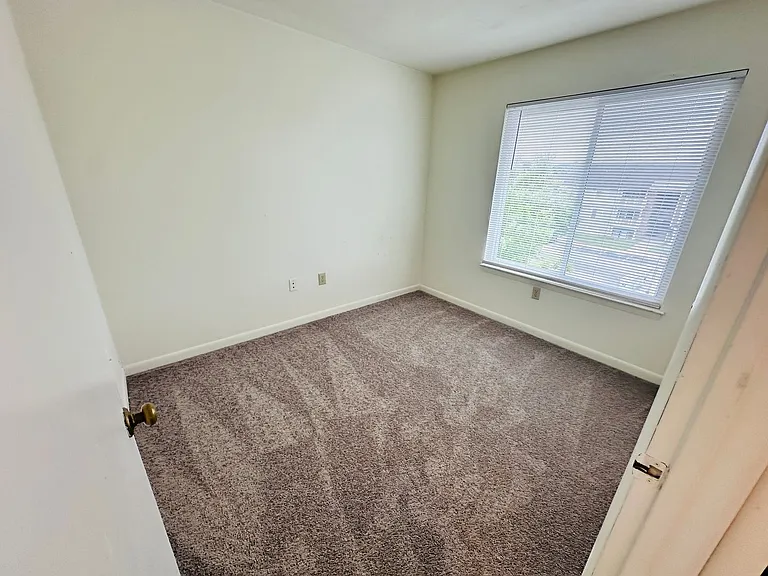 1205L University Ter — Photo 19