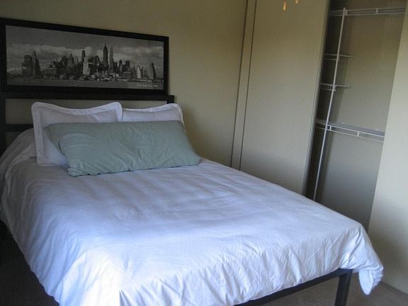 Bed room with nice sized closet