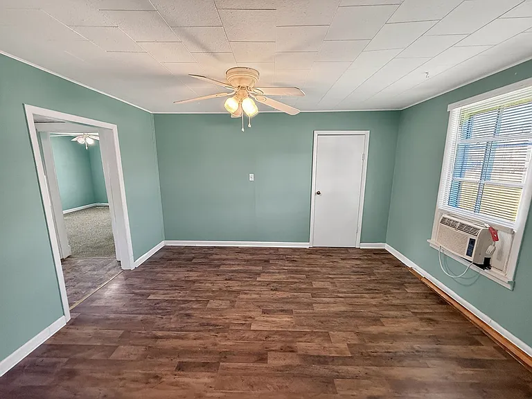 216 Rollins St — Photo 21