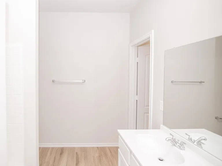 100 Mia Ln — Photo 12
