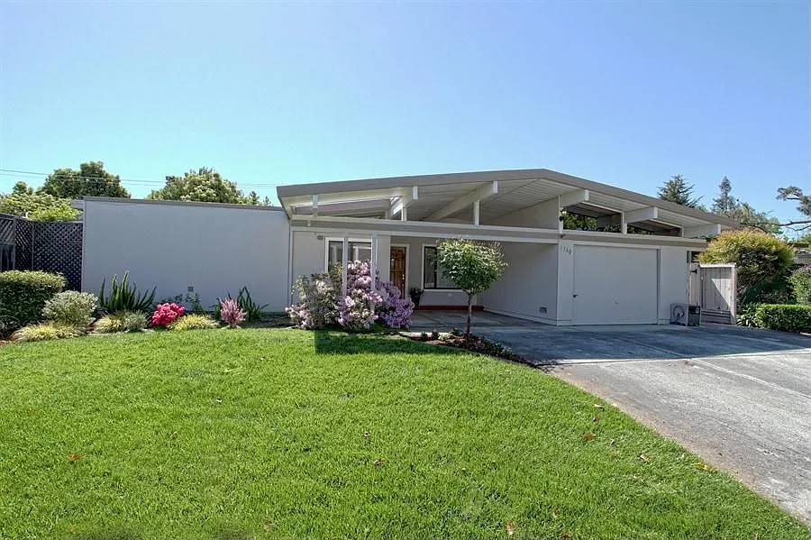 1760 Frobisher Way photo 1