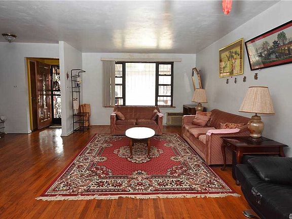 5th image of 25-35 88th St