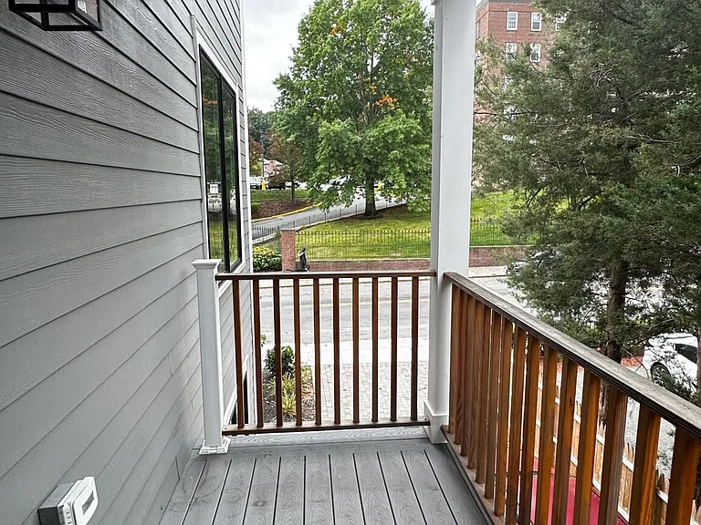 106 Warren St #5 — Photo 5