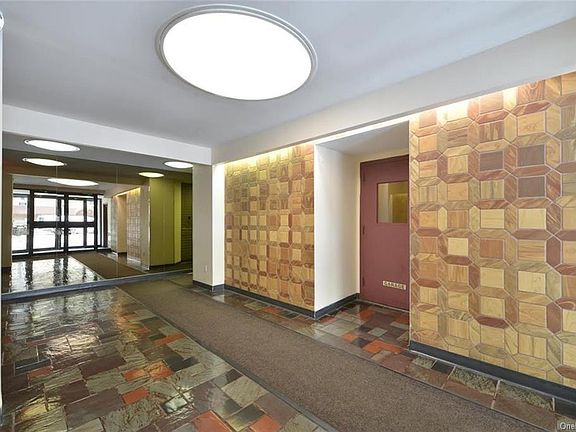 4th image of 25 Stewart Pl APT 717