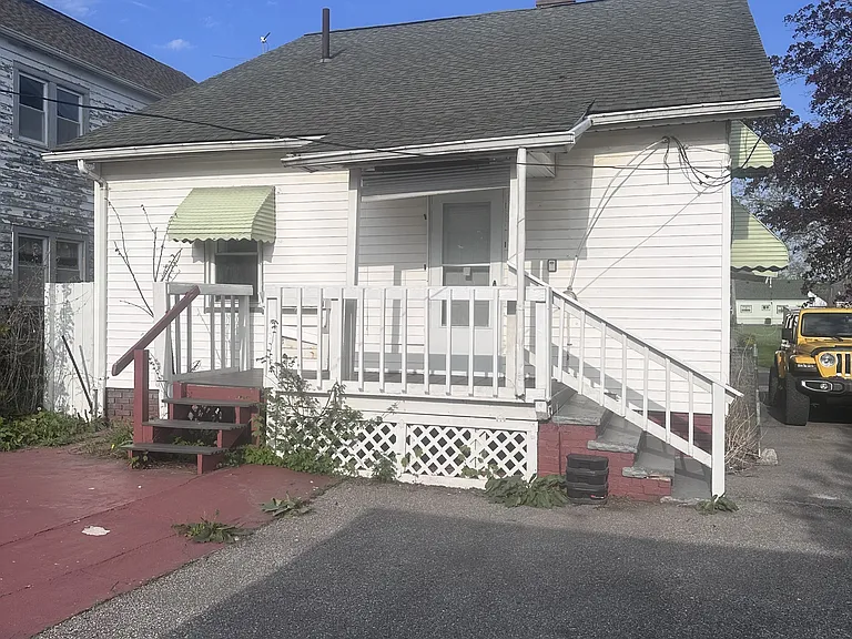 4004 E 147th St — Photo 32