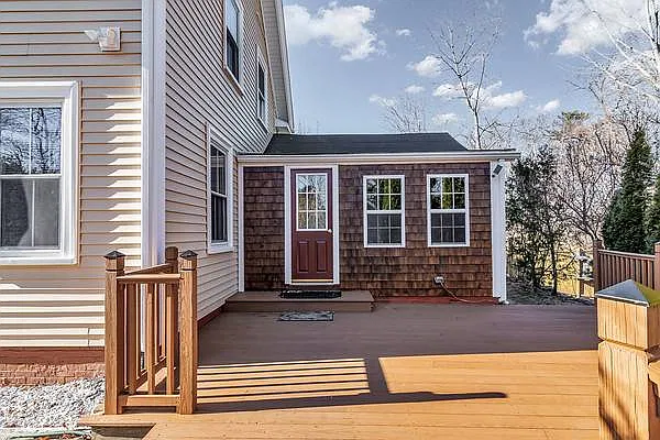 9 Forest St — Photo 4