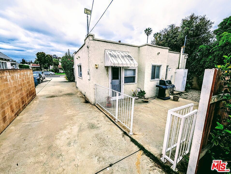 1st image of 1529 S Carmelina Ave