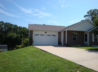 102 Hillcrest Ct, Saint Robert, MO 65584