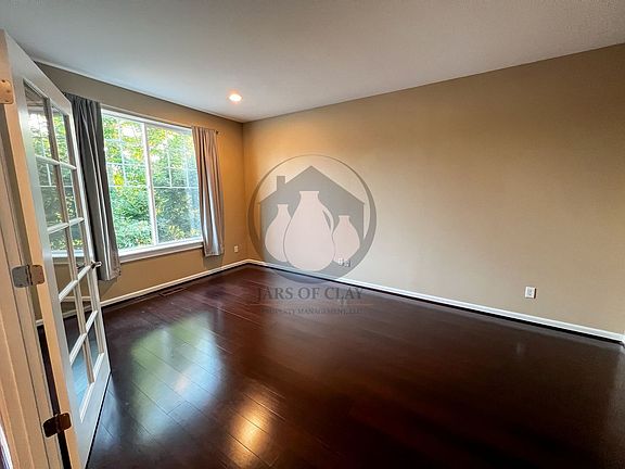 3rd image of 2617 Nautilus Ave NW