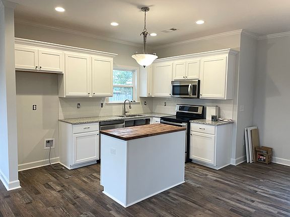 4th image of 103 Cross Creek Dr