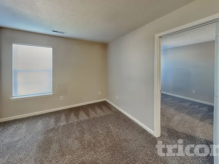 1032 Central Park Blvd S — Photo 16