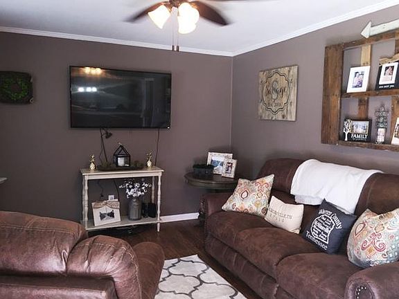 4th image of 463 Southside Dr