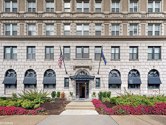 2nd image of 275 Union Blvd #2-0520