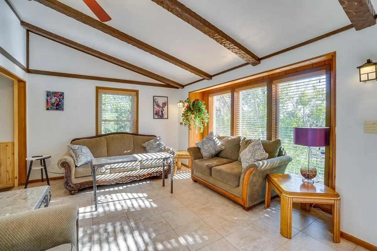 354 Doe Cir — Photo 2