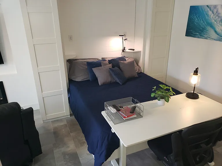 237 S Clementine St #8 — Photo 6
