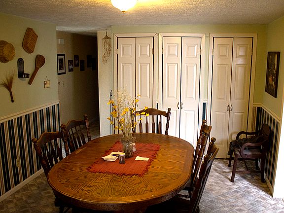 5th image of 62545 Dogwood Ln