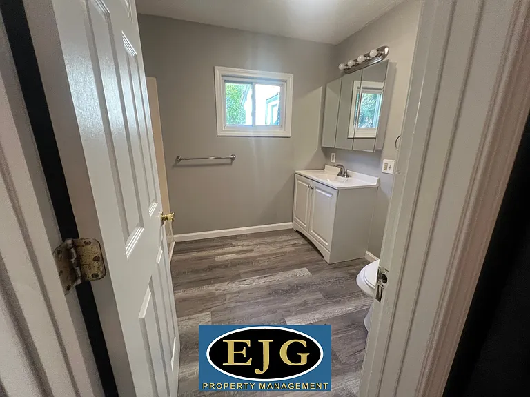 11 Ashuelot Main St #5 — Photo 26