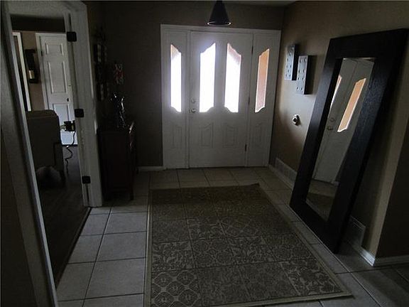 4th image of 505 Willow Creek Ct