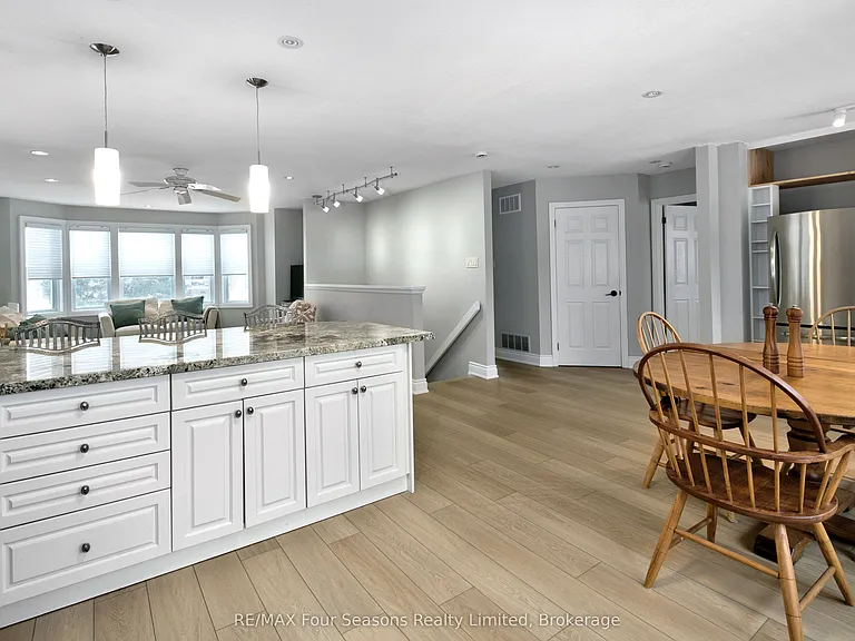104 Lauries Ct — Photo 26