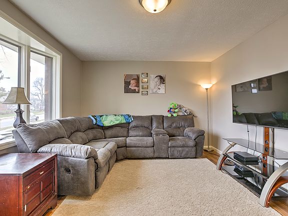 3rd image of 7325 Josephine St