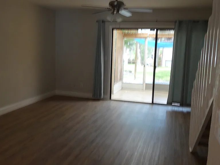 4002 Brigadoon Cir — Photo 37