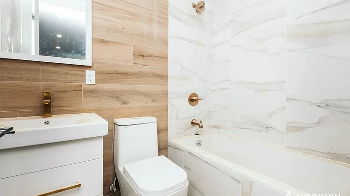 Rented by Nooklyn NYC LLC | media 19