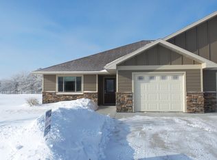 1102 Crystal Ridge Rd, Brookings, SD 57006