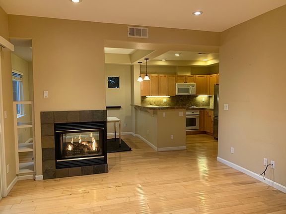 2nd image of 3714 Moorpark Ave