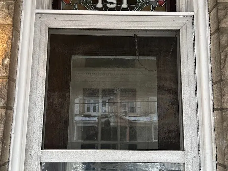 151 W Windsor St — Photo 1