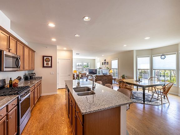 4th image of 104 Brooksmont Dr #104