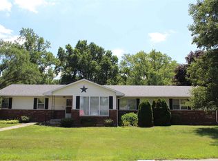 809 E Pine Ln, Monticello, IN 47960