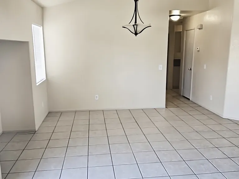 13987 El Cajon Dr — Photo 9