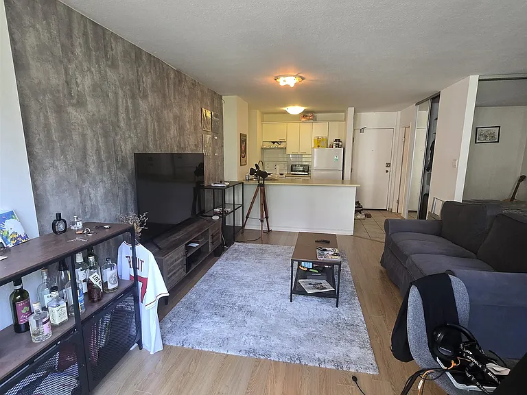 1333 Hornby St #323 — Photo 5