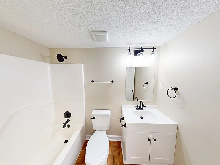 510 Hietts Ln #C — Photo 9