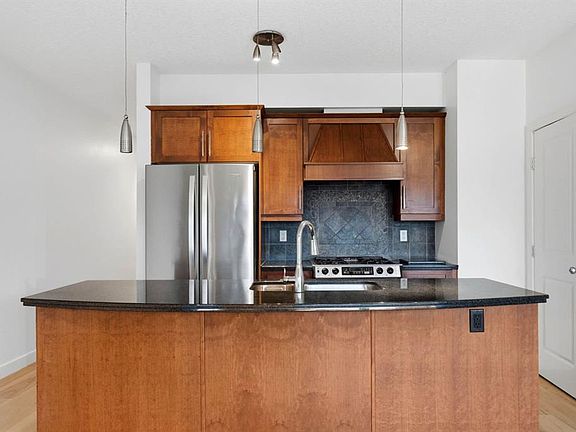 4th image of 1818 E 14th St SW #205