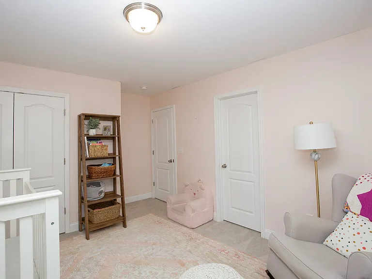240 Parrish Ln — Photo 46