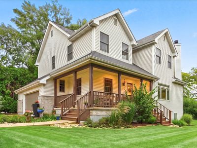 2S590 Seraph Holmes Ct, Warrenville, IL, 60555