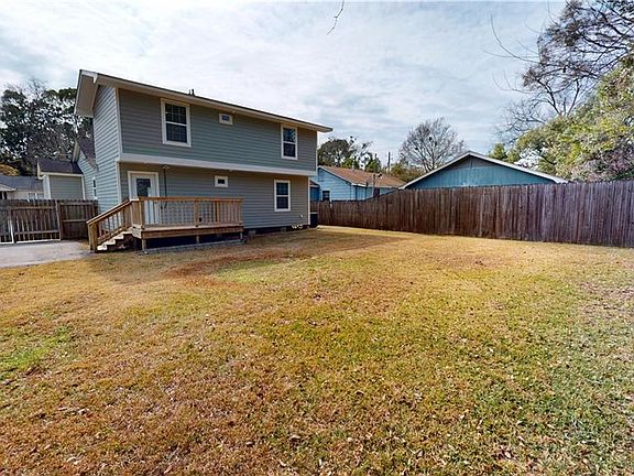 3rd image of 2454 Taylor Ave