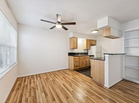 2206 Mason