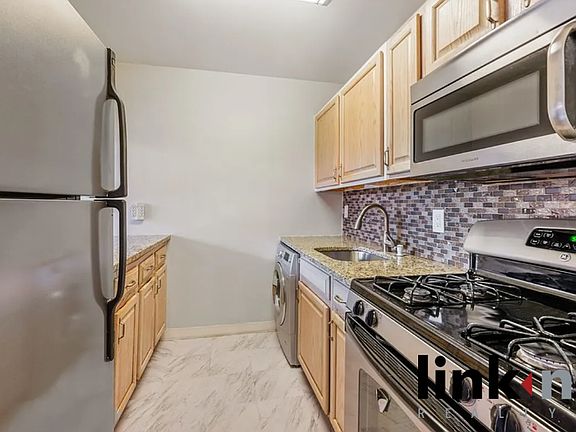 3rd image of 46 W 126th St APT 2