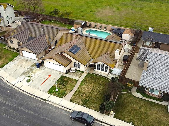 2nd image of 20093 Tiffany Ct