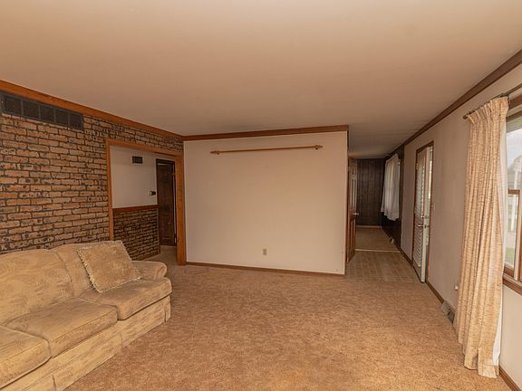 4th image of 263 Bel Aire Dr