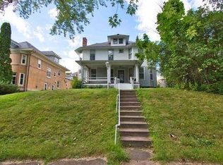 2109 E 2nd St #2, Duluth, MN 55812