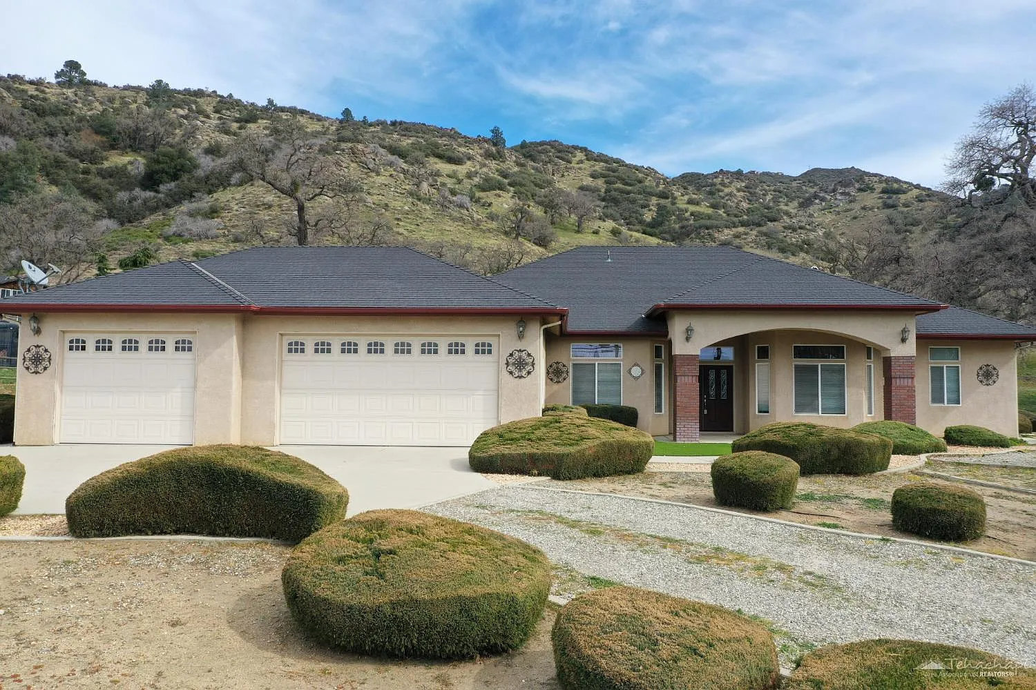 23780 Coyote Ct photo 1