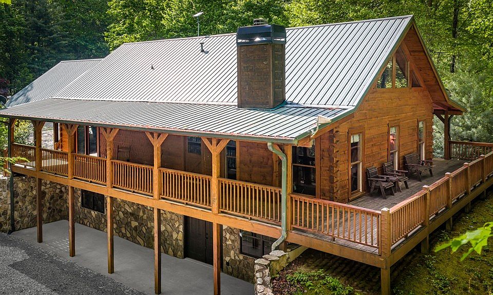 4th image of 66 Windy Hill Dr