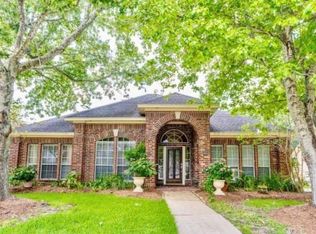 1611 Bay Berry Ln, Seabrook, TX 77586