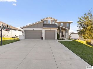 6614 S 209th St, Elkhorn, NE 68022