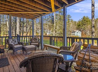 107 River Park Villas Dr, Sapphire, NC 28774