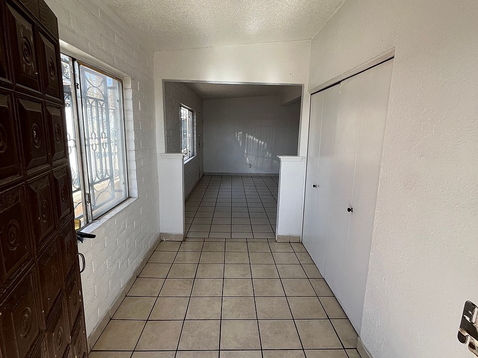 1st image of 6055 Tampa Ave #2