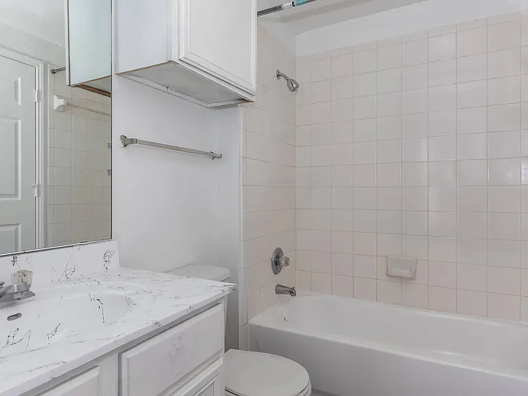 Mia Residences — Photo 25